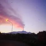 Casa Donna Rosaria Tra Etna E Taormina 里波斯托