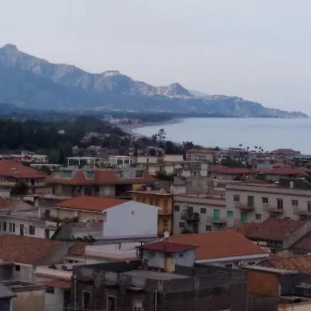 Casa Donna Rosaria Tra Etna E Taormina 里波斯托