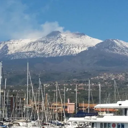 Casa Donna Rosaria Tra Etna E Taormina Riposto
